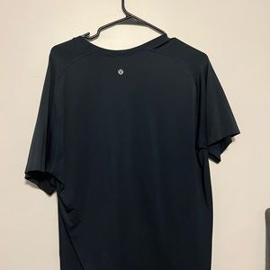 Men’s lululemon athletic shirt. Size large